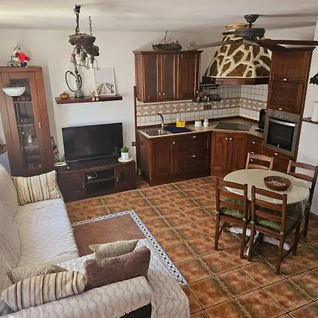 Apartament Casa Erika Caleta De