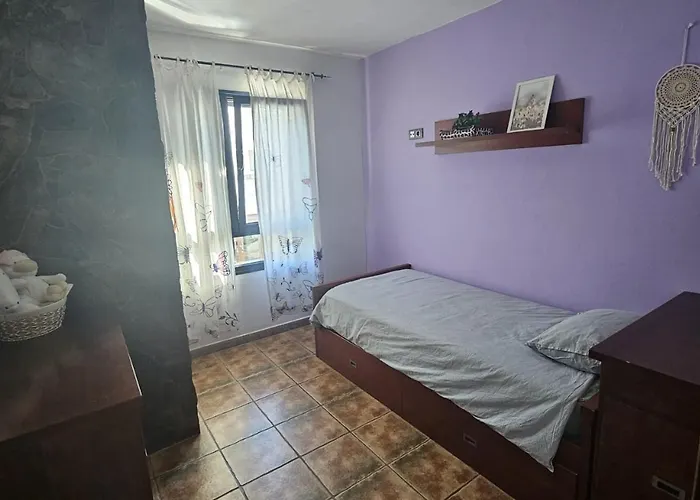 Casa Erika Caleta De *